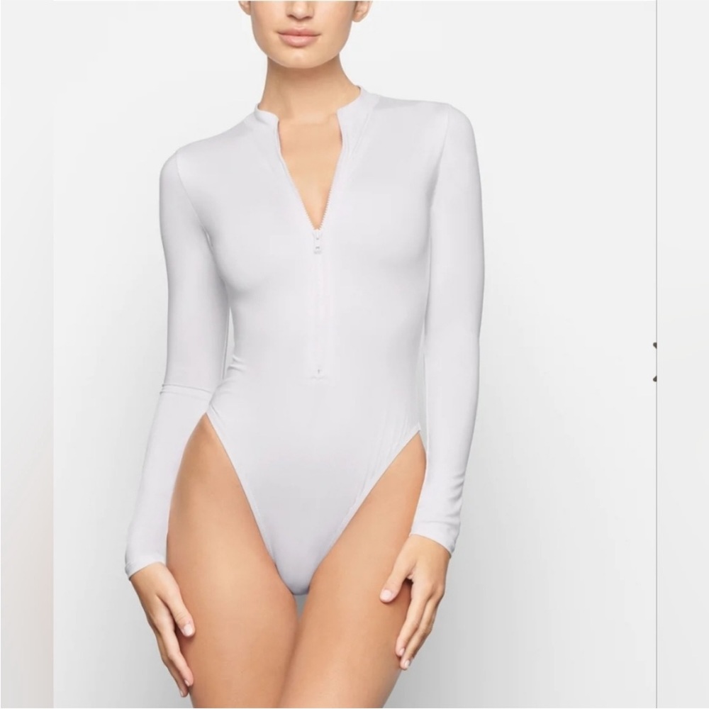 NWT SKIMS SWIM ZIPPER ONE-PIECE